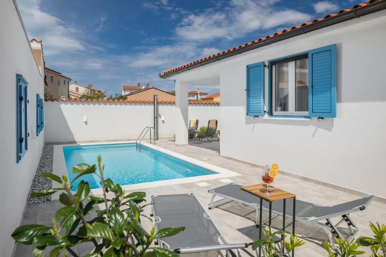 Spacious Holiday House In Istria Peroj Croatia