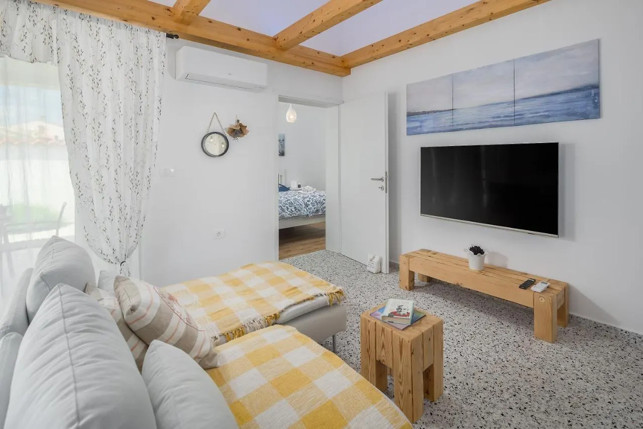 Villa Spacious Holiday House In Istria Peroj Croatia