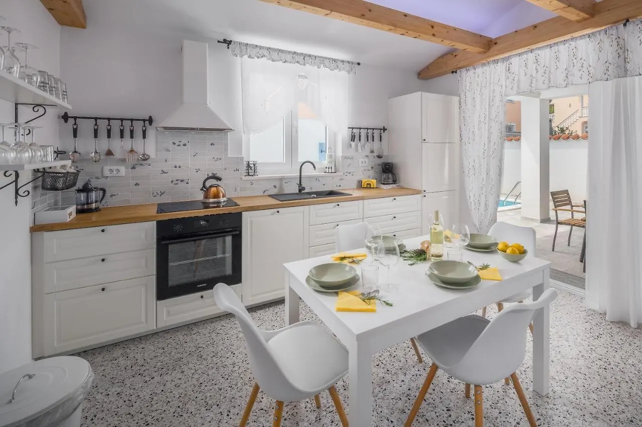 Spacious Holiday House In Istria Peroj Croatia