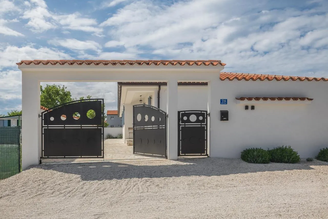 Spacious Holiday House In Istria Peroj Croatia
